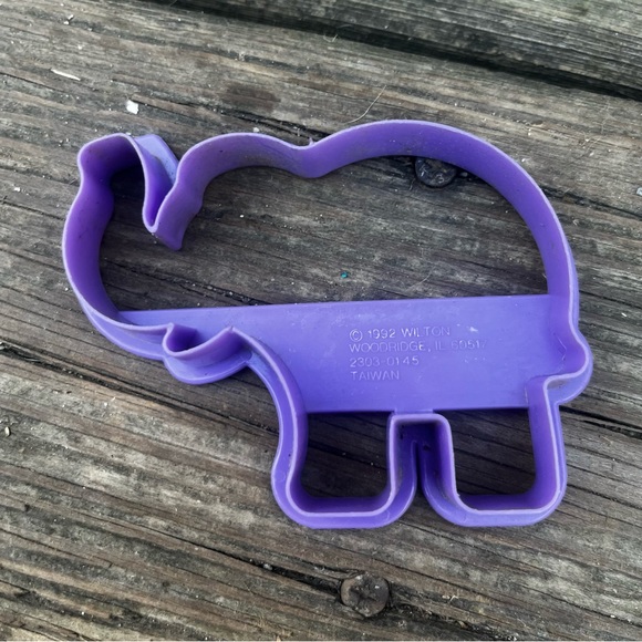 VINTAGE WILTON ASSORTED COOKIE CUTTER BUNDLE OF 8 - Picture 4 of 10